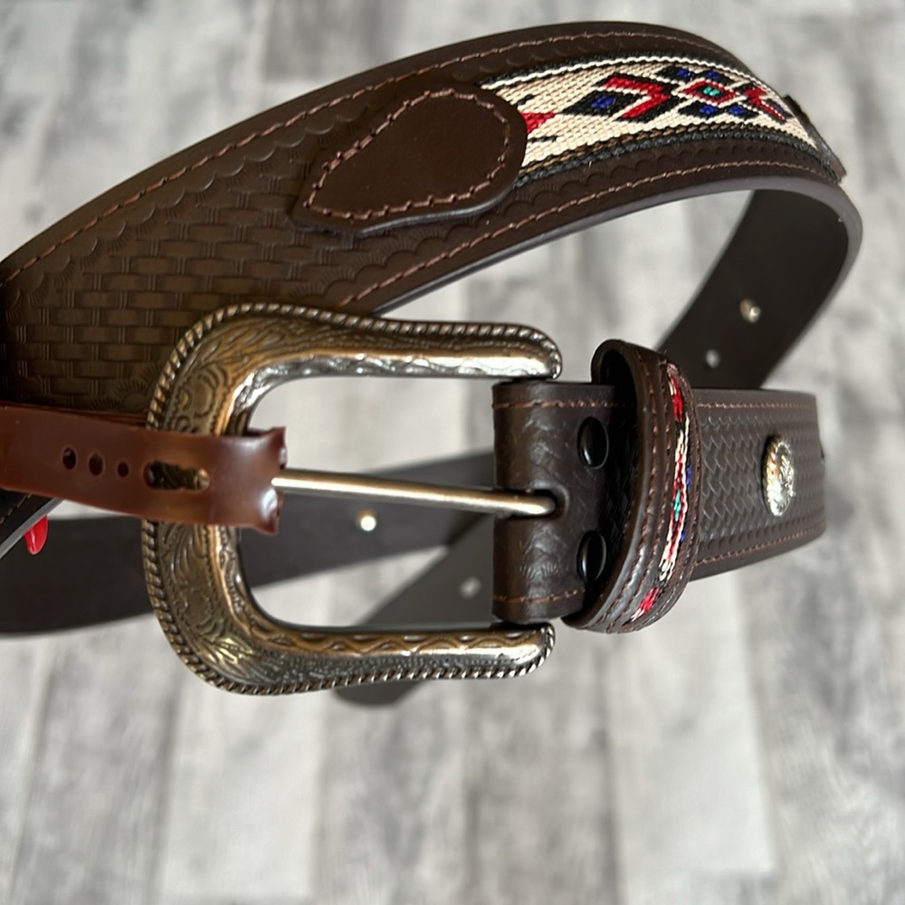 NWT Blue Mountain men’s belt